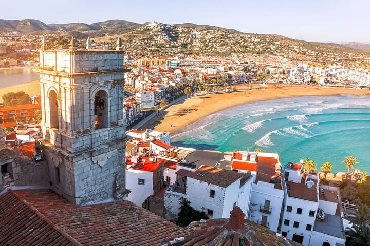 Private transfer from Barcelona to Valencia with local English speaking driver