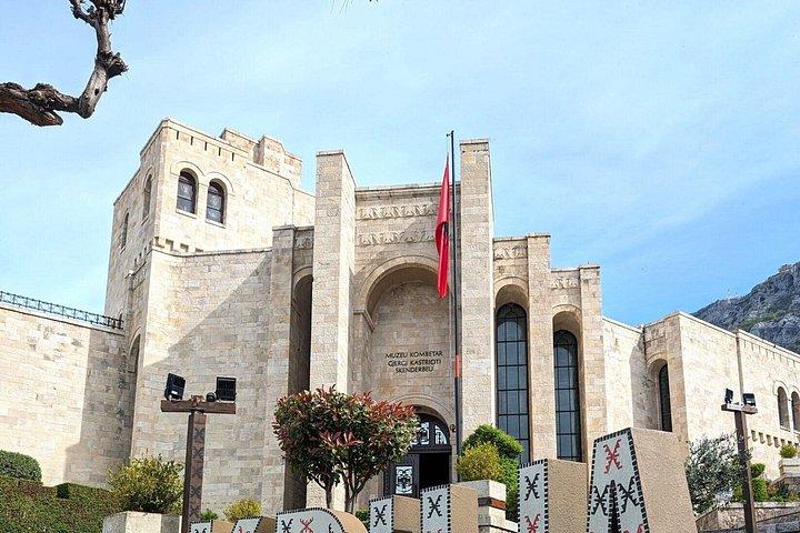 クルヤ、オールドバザール、スカンデルベグ・ムスム