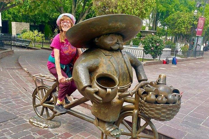 Tlaquepaque Tour with Transportation!