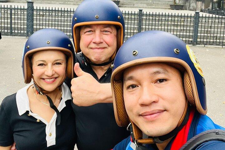 ハノイハイライトベスパ半日ツアー：REALハノイ、文化＆食