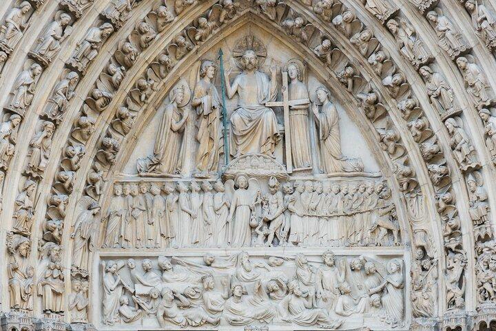 Notre Dame buiten rondleiding voor kinderen
