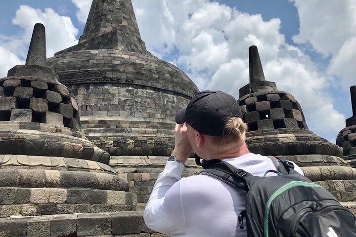 スマラン港からお越しの場合: ボロブドゥール・フルクライム・アップ・ガイド付き小旅行