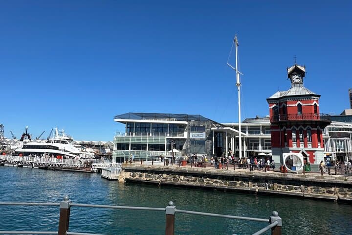 Half-Day Tour to Robben Island with Reserved Tickets