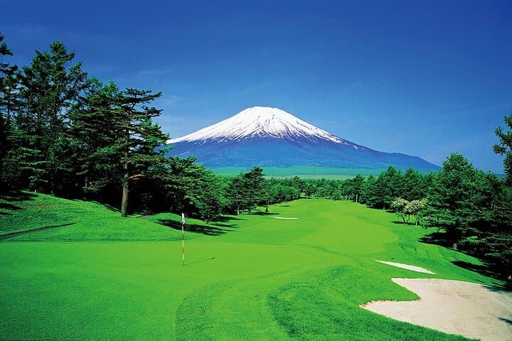 Mt Fuji Private Golf Trip with English guide from Tokyo.