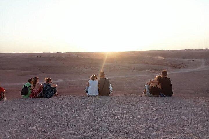 Agafay Desert Overnight : Kamelritt, Dinner Show & Campaufenthalt