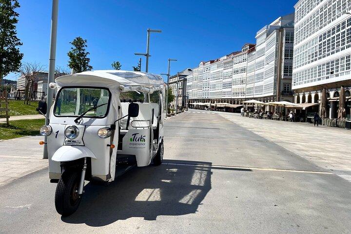 Descubre Coruña Tour Privado de 1 hora en Tuk tuk