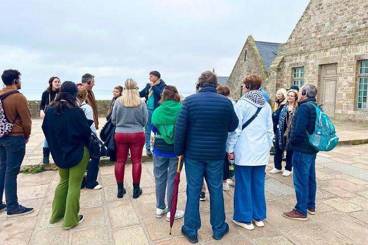 Excursion privée d'une journée de Paris au Mont Saint-Michel et à Étretat