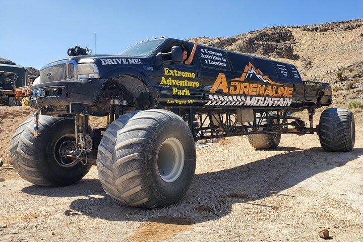 Monster Truck Driving & Shooting Adventure Combo en Las Vegas