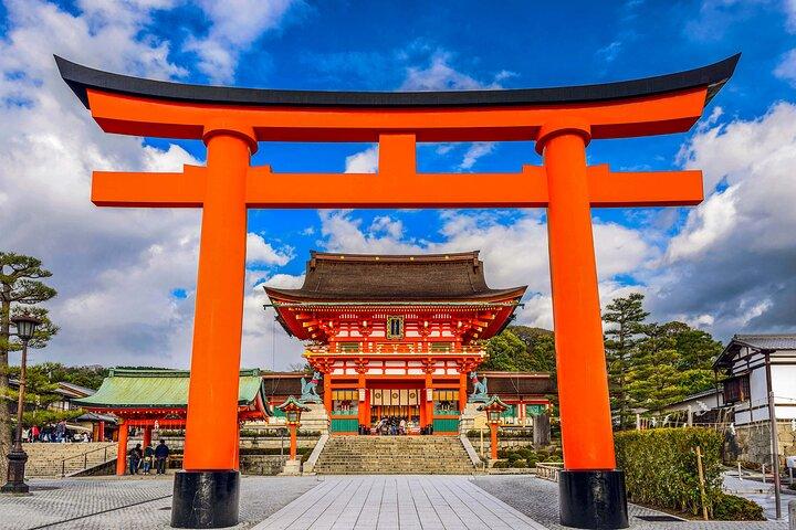 Excursión a pie a Kyoto Fushimi Inari Taisha con audioguía