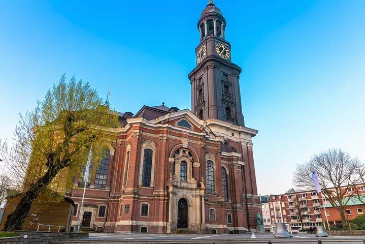 Hamburg Highlights : Ein Spaziergang durch Geschichte, Krieg & Wunder