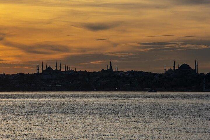 Istanbul Ultimate Luxury Experience:2-Days Private Yacht &VIP Car