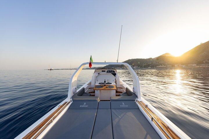 White Lotus Boat Tour Taormina en Giardini Naxos 4 uur
