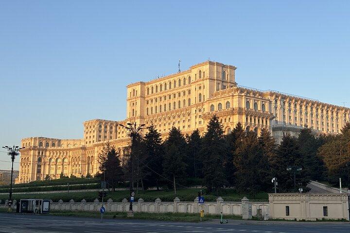 Bukarest parlament och fontäner Running Tour