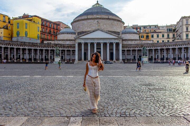 Private Photo Shoot in Naples with a Local Photographer