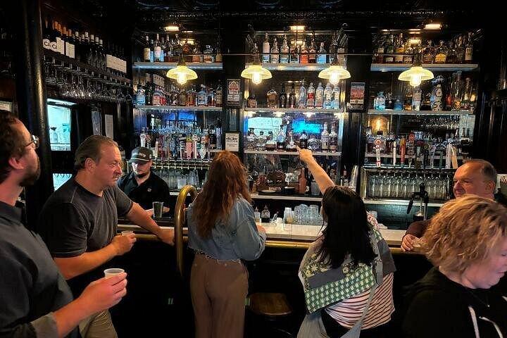 Speakeasy Sagaer - Charleston Prohibition Pub Crawl