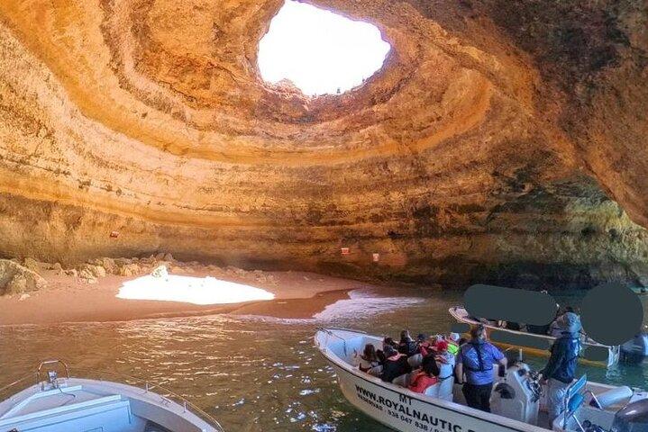Boat tour Benagil Caves