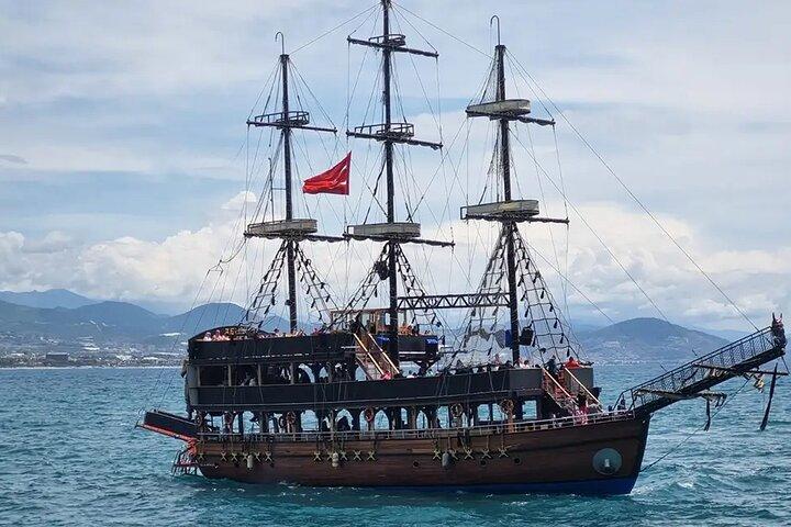 All-inclusive Alanya Piratenboottour met lunch en drankjes