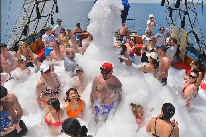 All-inclusive Alanya Piratenboottour met lunch en drankjes