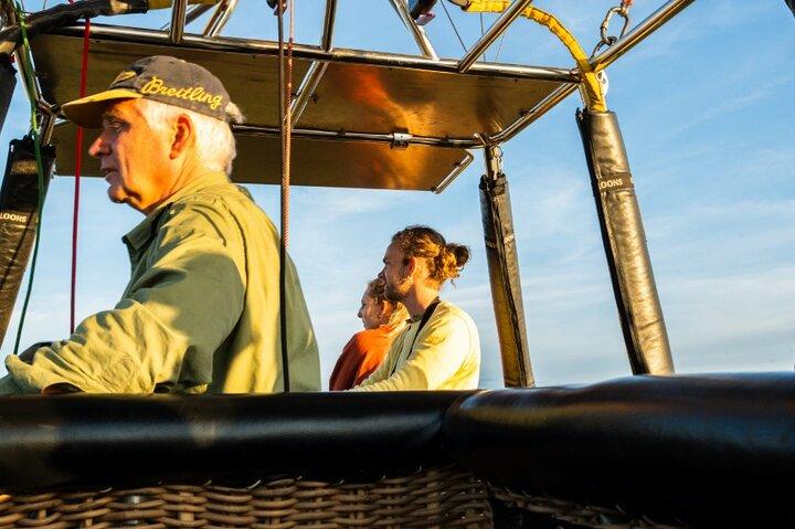 Serengeti Heißluftballonflug mit Champagnerfrühstück