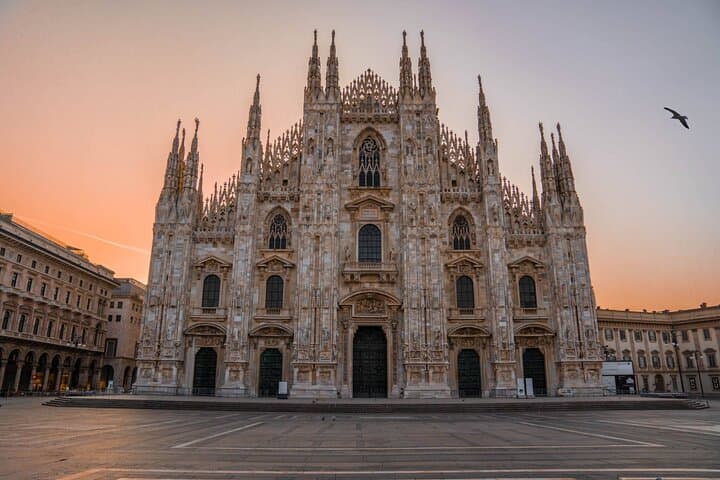 10 Hours Milan Private Tour with Pickup and Drop From Bellagio