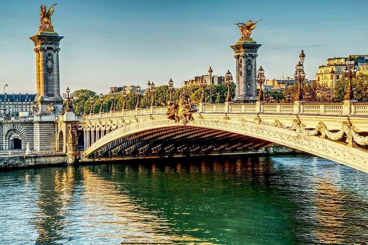 Ghosts of Paris: Mona Lisa Murder Mystery Puzzle Walk