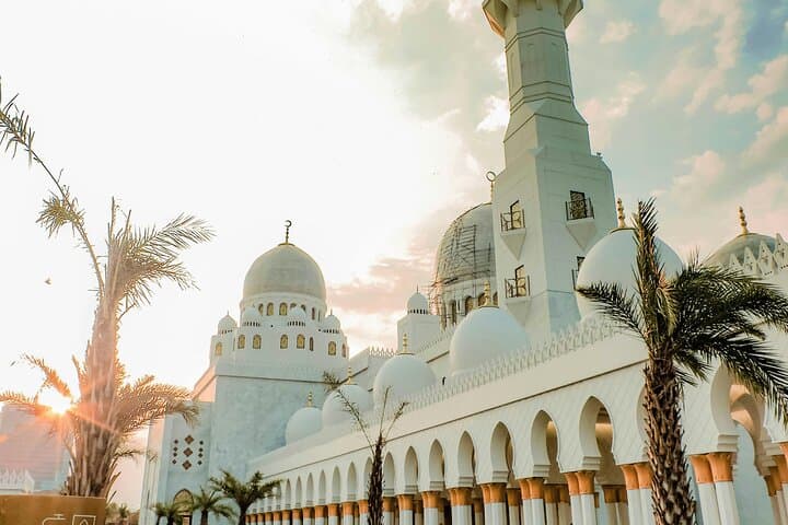 Abu Dhabi Tour From Dubai With Small Group
