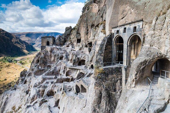 Vardzia Borjomi og Rabat en dags gruppe tur