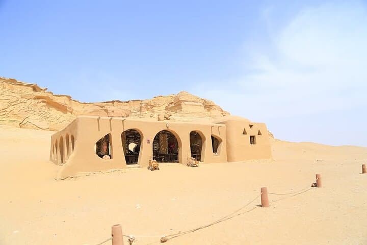 Fayoum Oasis Safari 4×4 Wadi El Rayan & Valley of the whales