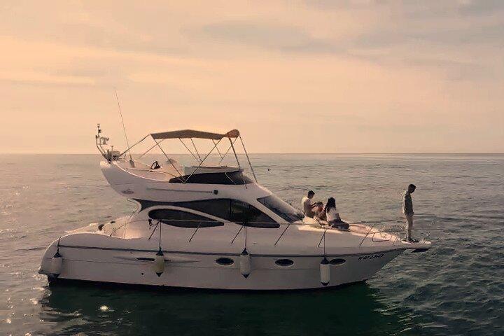 Fuengirola Boat Activity com jantar de cocktail Champagne & Sunset