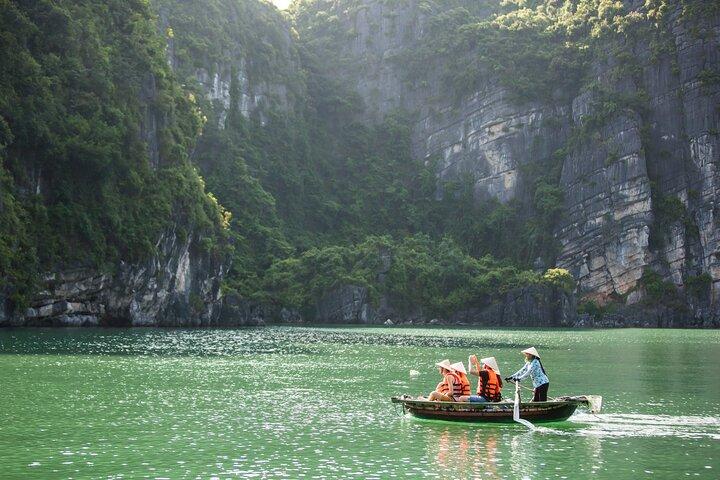 2 Tage 1 Nacht Halong Bay Übernachtungskreuzfahrt ab Hanoi