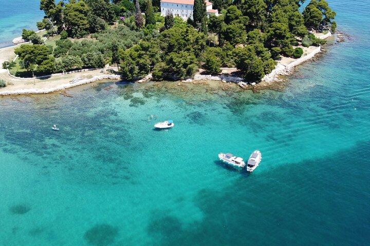 Zadar: Traditionel båd halvdag øhopping