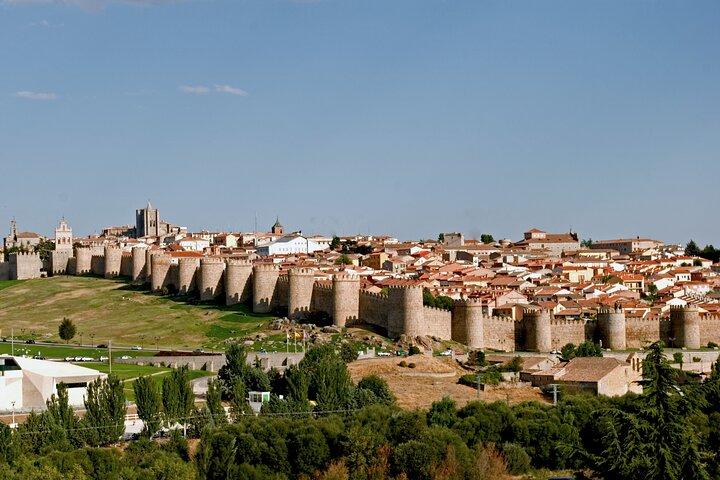 Tolède, Ávila & Ségovie: Excursion privée d'une journée au départ de Madrid
