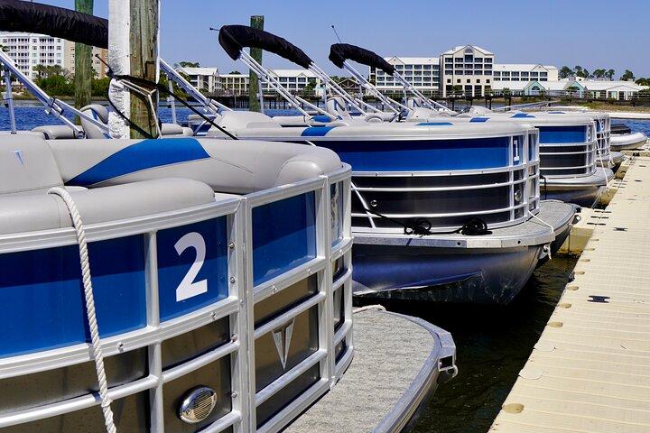 Heldag 90HP Pontoon uthyrning till Shell Island