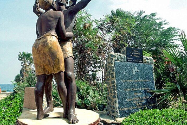 Gita di un giorno sull'isola di Goree da Dakar Storia e Cultura Tour
