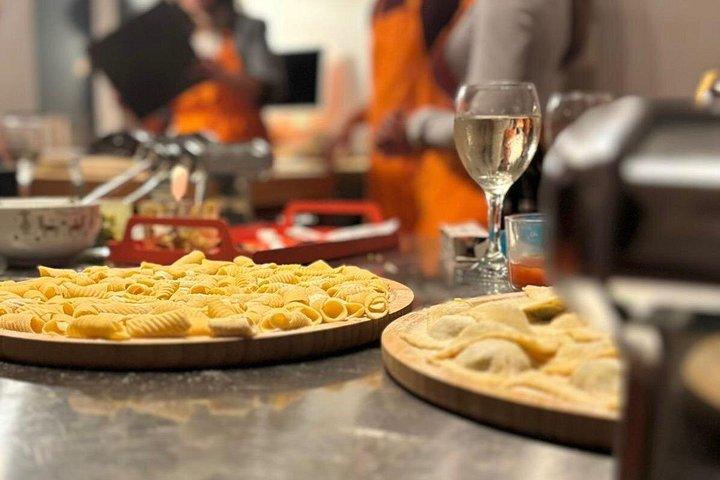 Easily Make Pasta, Bruschetta & Tiramisù