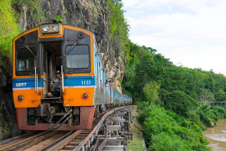 Excursión de un día al río Kwai y al ferrocarril de la muerte de Kanchanaburi desde Bangkok