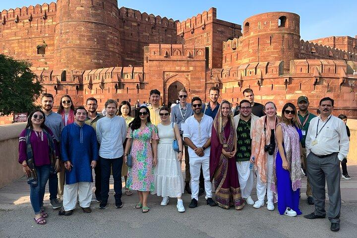 Da Agra: Tour privato salta fila del Taj Mahal e del Forte in auto