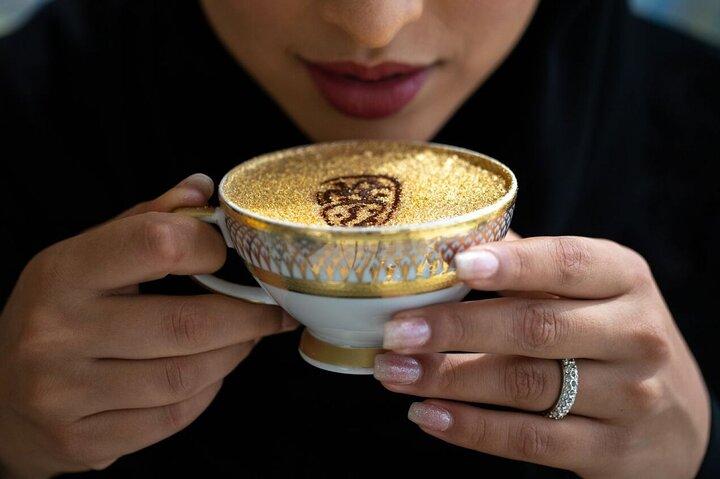 Excursion privée d'une journée complète à Abu Dhabi avec café en or 24 carats
