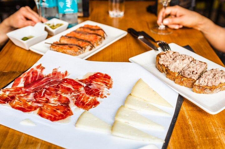 Madrid: Private Tapas-Verkostung mit einem Gastgeber
