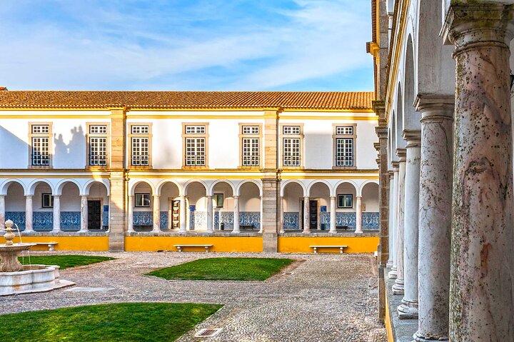 Évora Private Tour - Cork Factory Visit & Wine Tasting Included