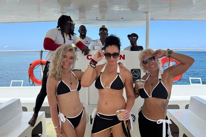 ZONSONDERGANG FEEST CATAMARAN Ricks Cafe ALLEEN VOOR VOLWASSENEN DJ Montego Bay