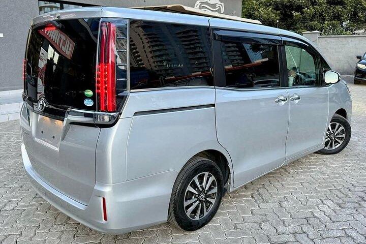 Mombasa Kenya Minivan flygplatstransfer