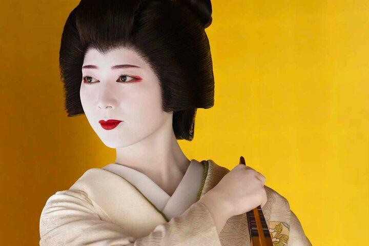 舞妓さんによる京舞と祇園美術館見学