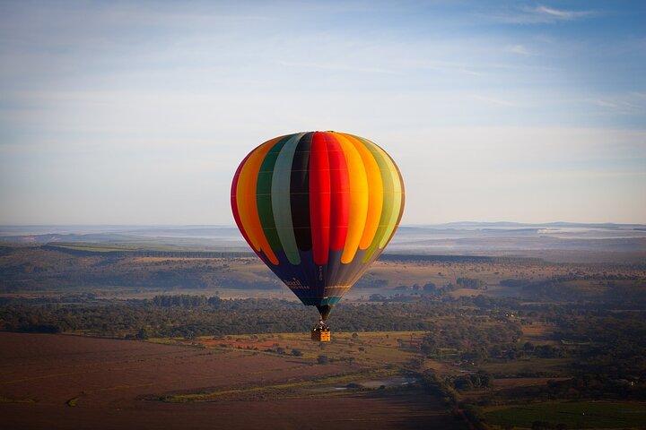 Vuelo en globo aerostático Sunrise cerca de Sofía | Recogida disponible