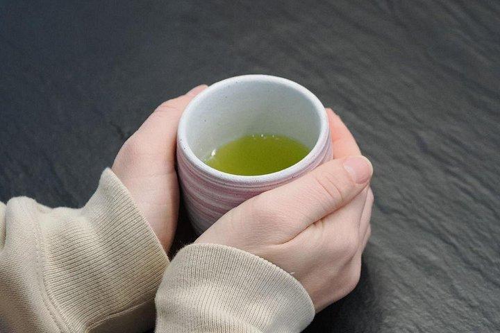 日本語の茶人と一緒に楽しむ東京の伝統茶会