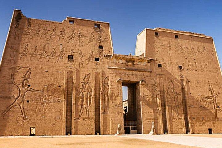 Luxor naar Aswan Tour met Edfu en Kom Ombo