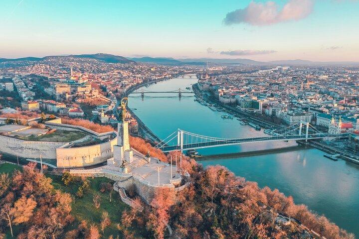 Private Budapest Tour with Thermal Bath or Market Visit