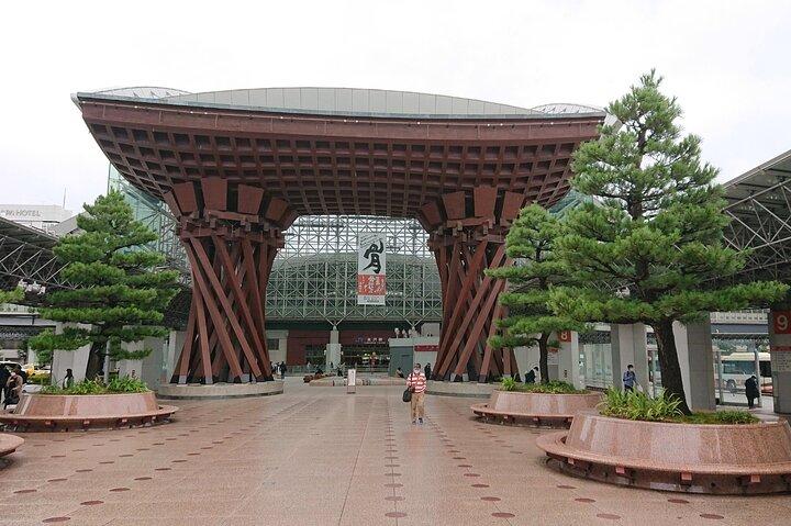Kanazawa Like a Local: Private & Personalized Experience 2-3 hrs
