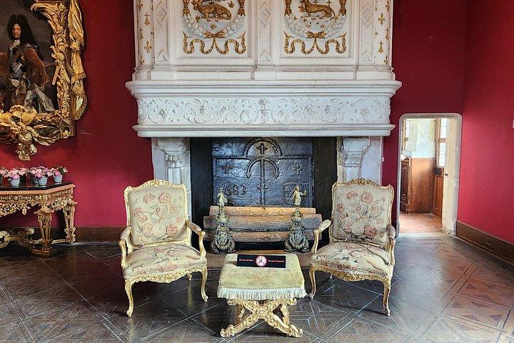 Loire Valley Castles with Wine Tasting daytrip from Paris