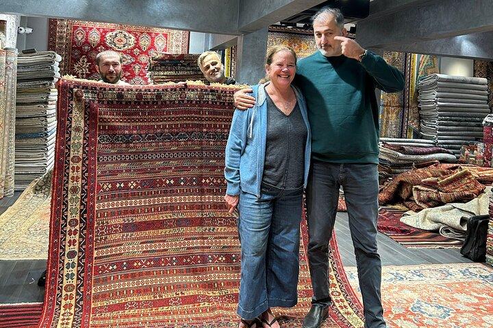 Private Rug Shopping - Learn, Watch and Buy Rugs in Grand Bazaar
